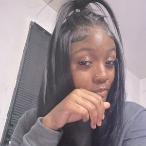 Meet your Posher, Myra